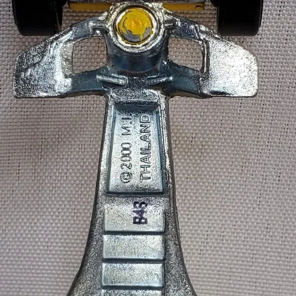 Mattel Hot Wheels Red Line 2009 World Racer Greased Lightnin Yellow, Thailand - Picture 12 of 16